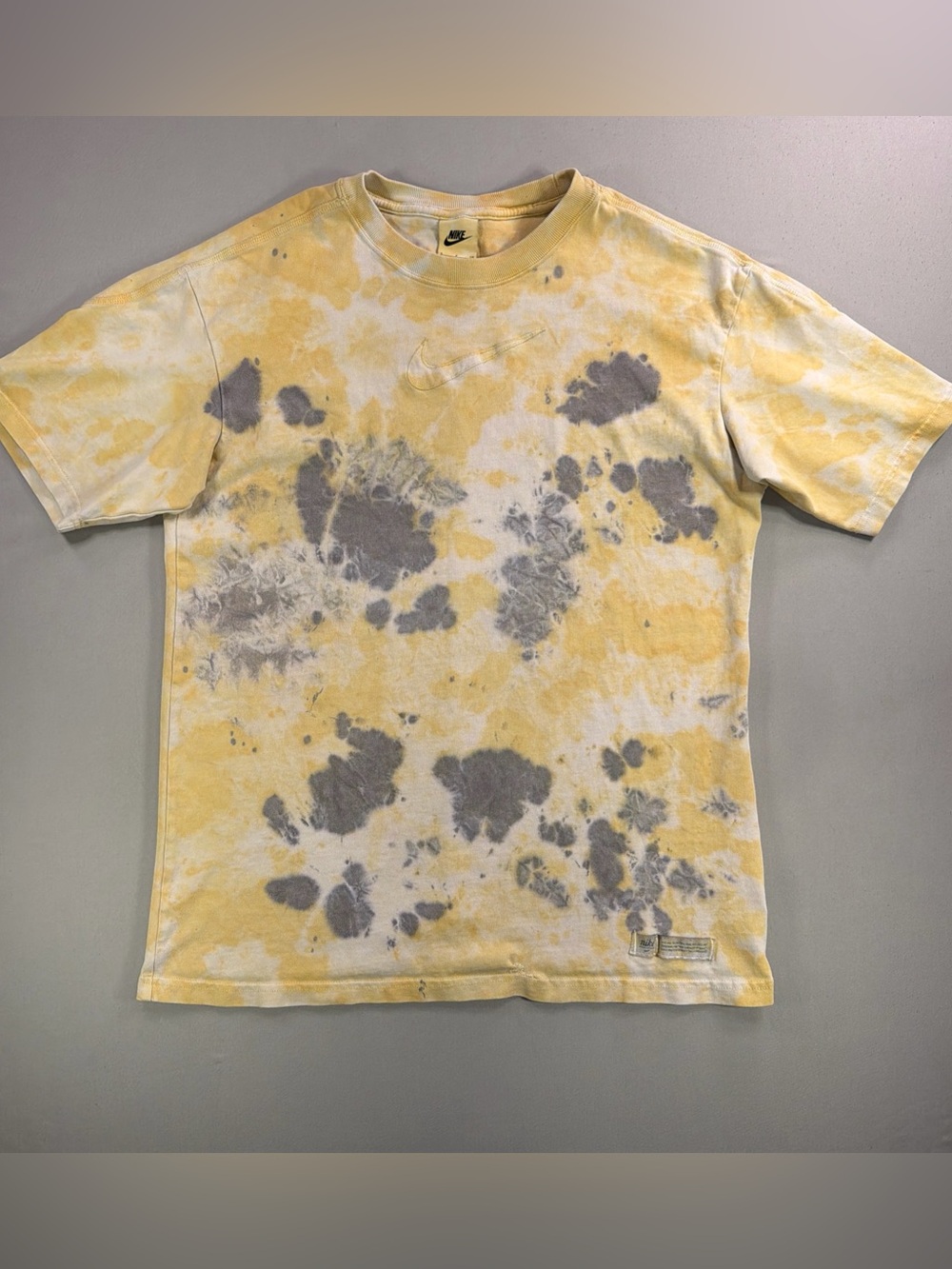 Nike Yellow & Gray Tie-Dye Crew Neck Tee